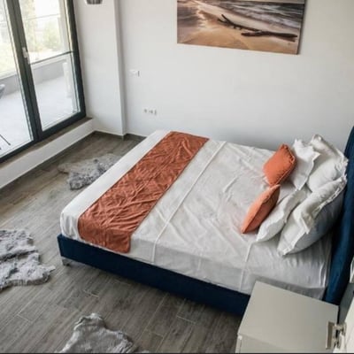 Аренда шикарных 2-комнатных апартаментов с террасой, 75 м², Констанца, Румыния